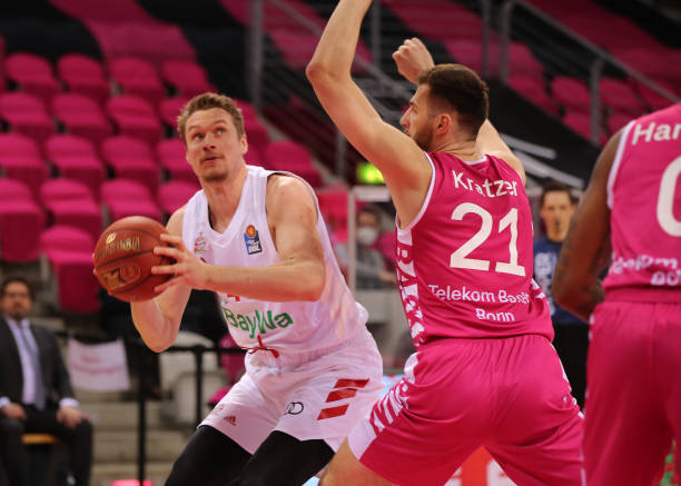 力和实力成 力和实力成